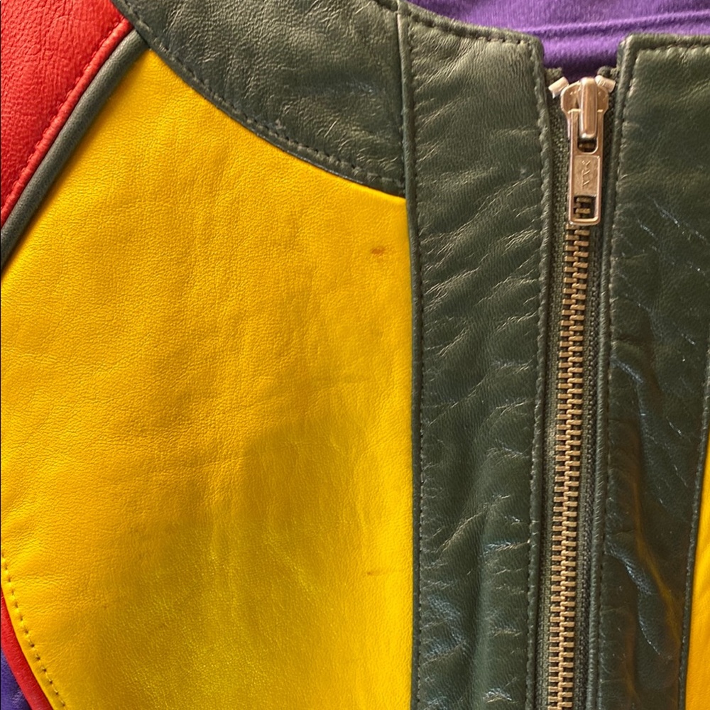 North Beach Leather. - Picture 5 of 11